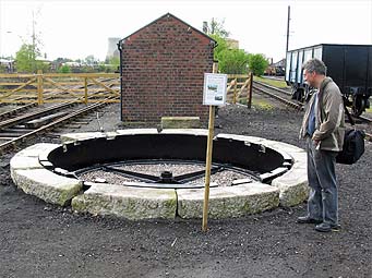 Broad Gauge Turntable